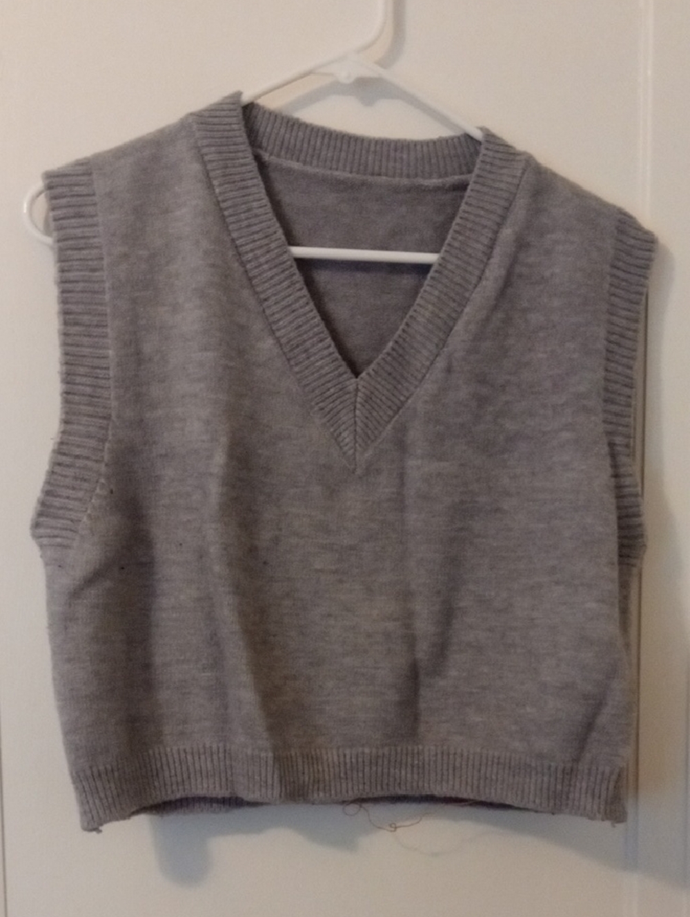 Classic Women's Gray V-Neck Sweater Vest small